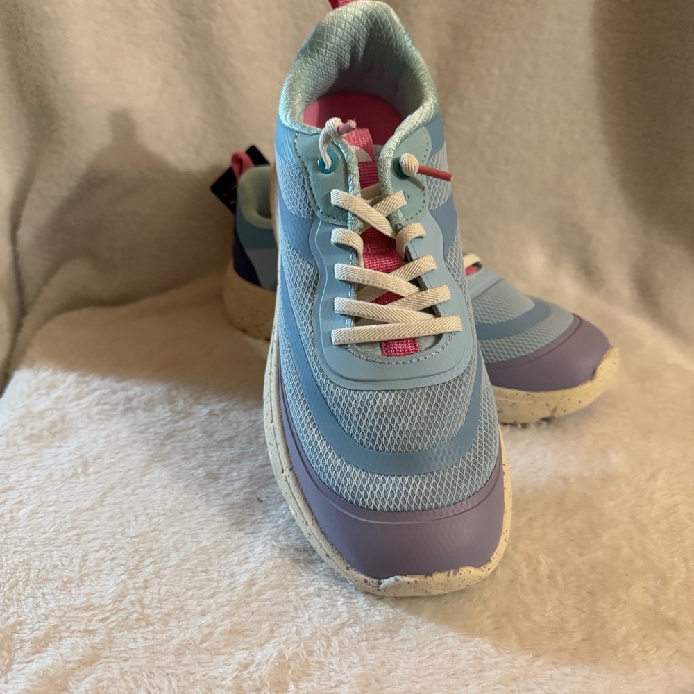 Rugged Shark Shoes Girls Size 6 Stylish Blue and Pink Sneakers Slip On New